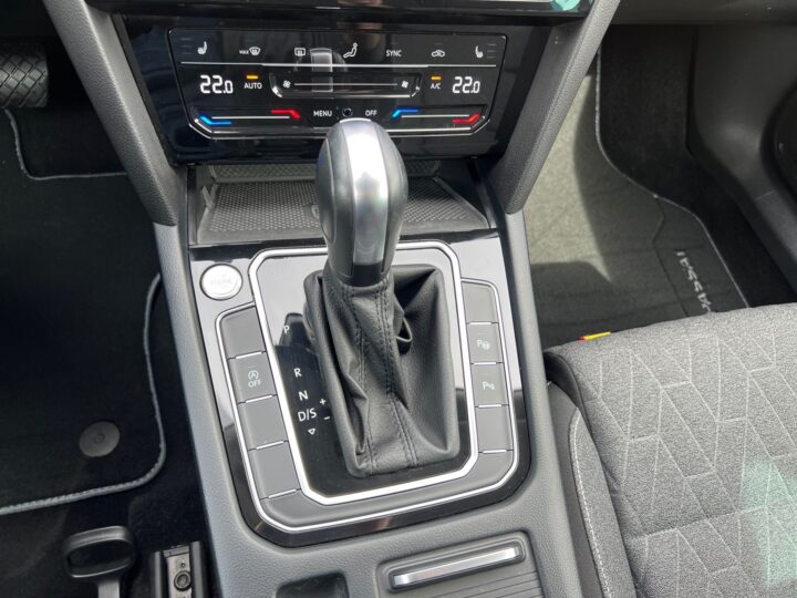 Abbildung Fahrzeugdetailansicht Volkswagen Passat Variant - Nr. 29