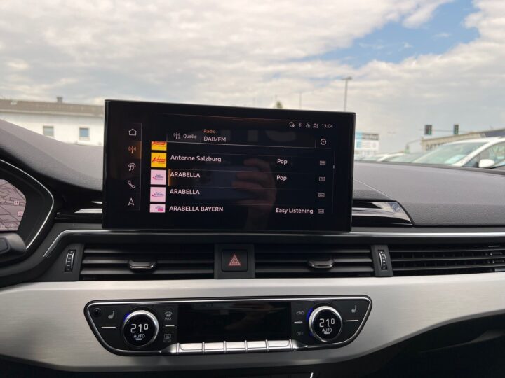 Abbildung Fahrzeugdetailansicht Audi A5 - Nr. 18