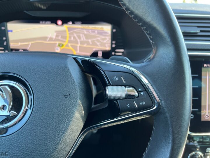 Abbildung Fahrzeugdetailansicht Skoda Superb - Nr. 43