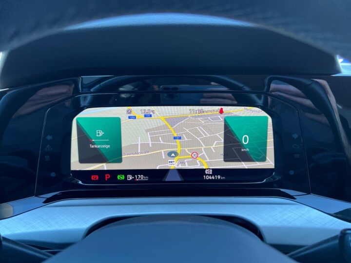 Abbildung Fahrzeugdetailansicht Volkswagen Golf Variant - Nr. 16