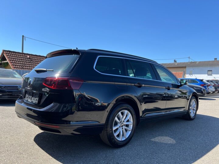 Abbildung Fahrzeugdetailansicht Volkswagen Passat Variant - Nr. 2