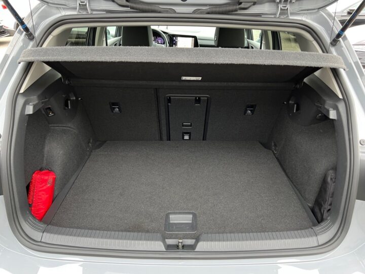 Abbildung Fahrzeugdetailansicht Volkswagen Golf - Nr. 14