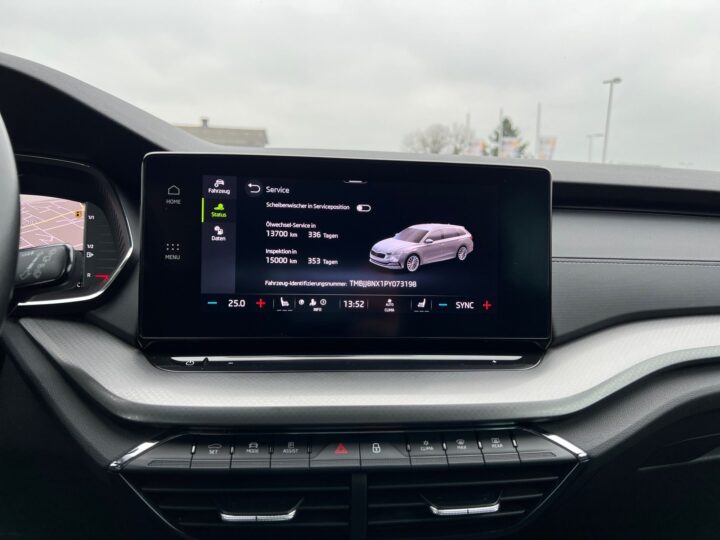 Abbildung Fahrzeugdetailansicht Skoda Octavia - Nr. 24