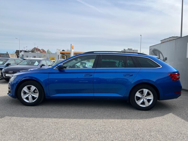 Abbildung Fahrzeugdetailansicht Skoda Superb - Nr. 5
