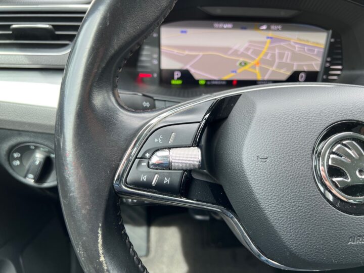 Abbildung Fahrzeugdetailansicht Skoda Superb - Nr. 39