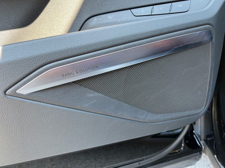 Abbildung Fahrzeugdetailansicht Audi e-tron - Nr. 41