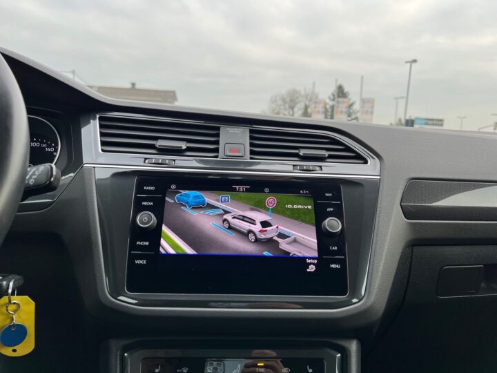 Abbildung Fahrzeugdetailansicht Volkswagen Tiguan - Nr. 23