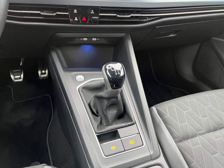 Abbildung Fahrzeugdetailansicht Volkswagen Golf - Nr. 29