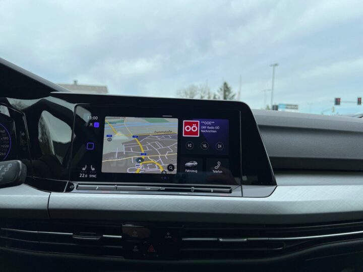 Abbildung Fahrzeugdetailansicht Volkswagen Golf Variant - Nr. 27