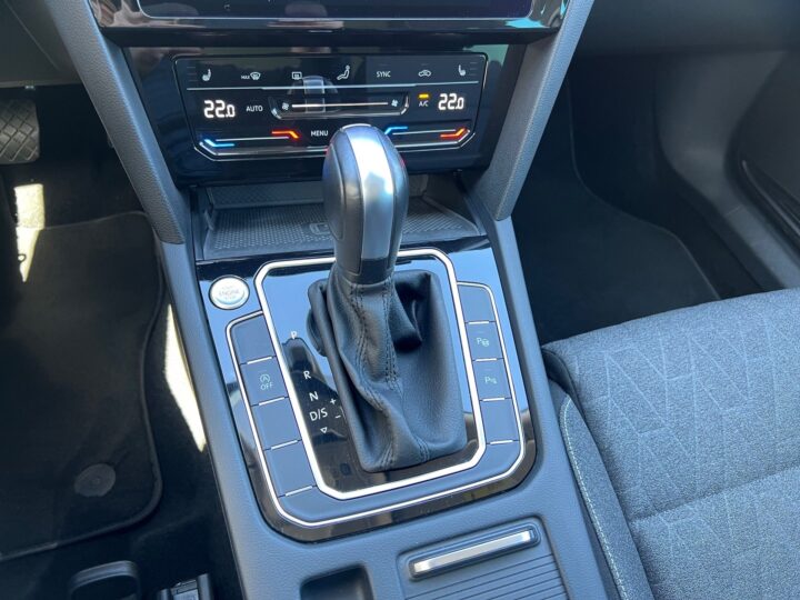 Abbildung Fahrzeugdetailansicht Volkswagen Passat Variant - Nr. 28