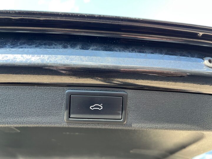 Abbildung Fahrzeugdetailansicht Skoda Octavia - Nr. 37