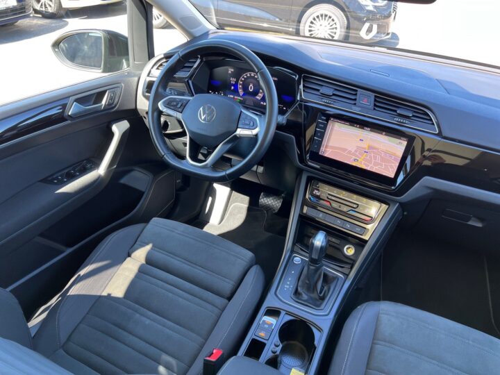 Abbildung Fahrzeugdetailansicht Volkswagen Touran - Nr. 11