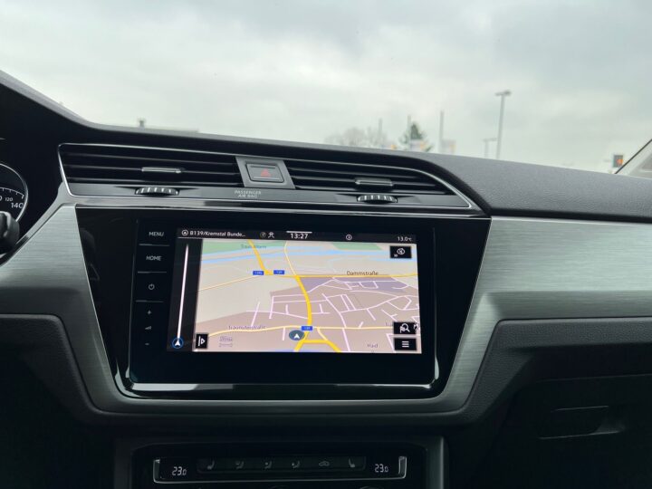 Abbildung Fahrzeugdetailansicht Volkswagen Touran - Nr. 23