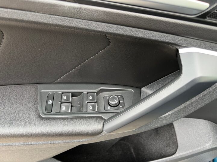 Abbildung Fahrzeugdetailansicht Volkswagen Tiguan - Nr. 31