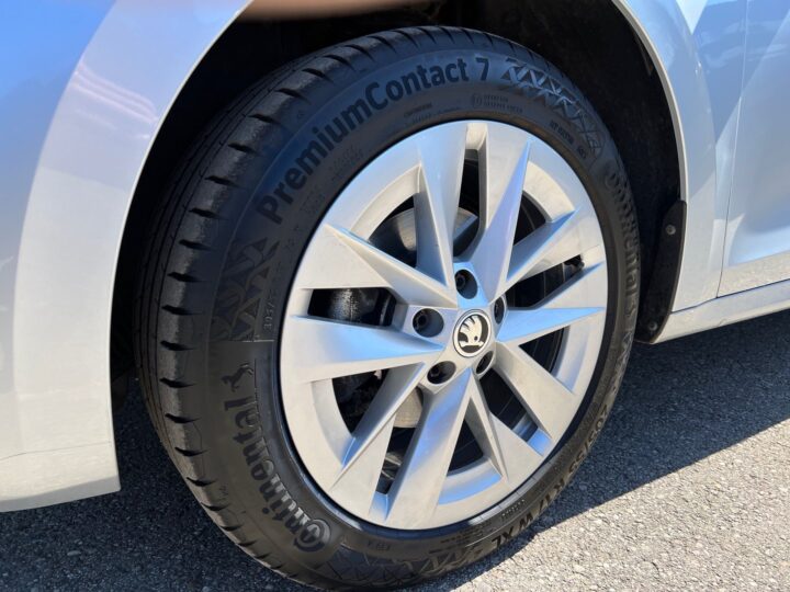 Abbildung Fahrzeugdetailansicht Skoda Octavia - Nr. 36