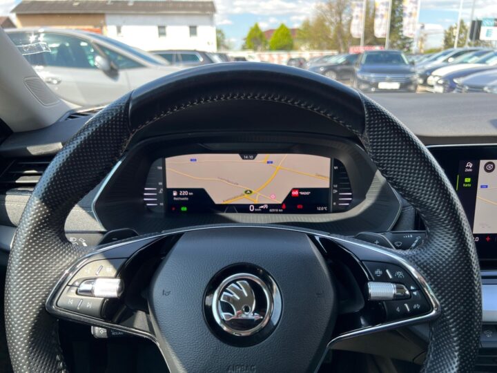 Abbildung Fahrzeugdetailansicht Skoda Octavia - Nr. 15