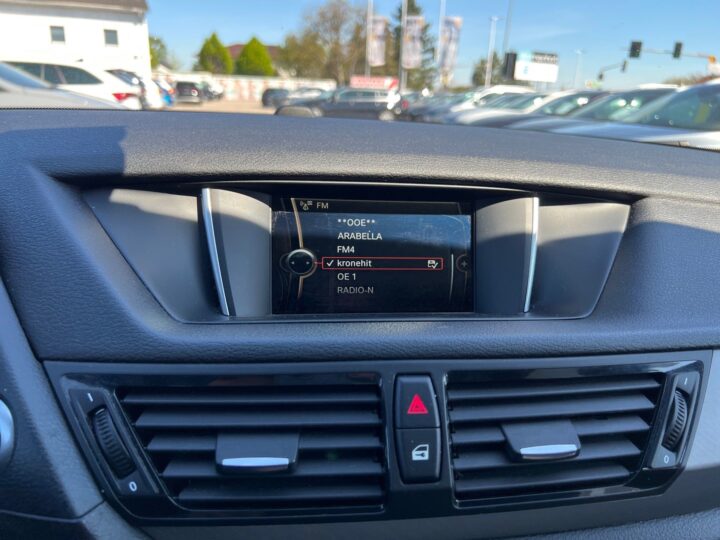 Abbildung Fahrzeugdetailansicht BMW X1 - Nr. 18