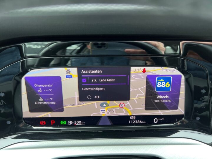 Abbildung Fahrzeugdetailansicht Volkswagen Golf Variant - Nr. 17