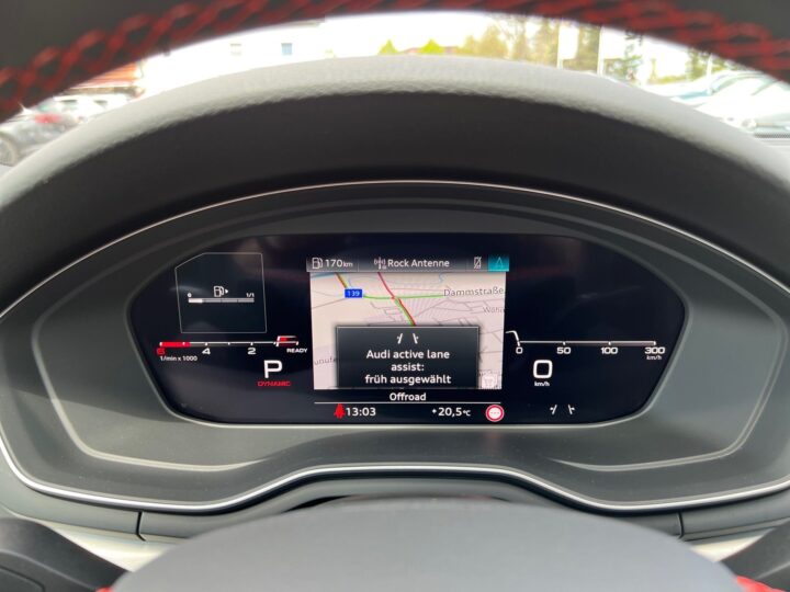 Abbildung Fahrzeugdetailansicht Audi A5 - Nr. 17