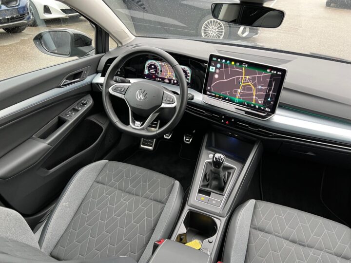 Abbildung Fahrzeugdetailansicht Volkswagen Golf - Nr. 11