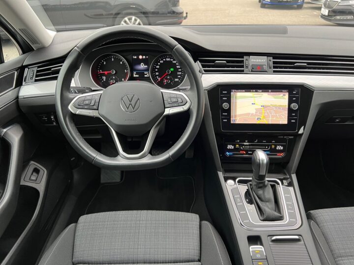 Abbildung Fahrzeugdetailansicht Volkswagen Passat Variant - Nr. 10