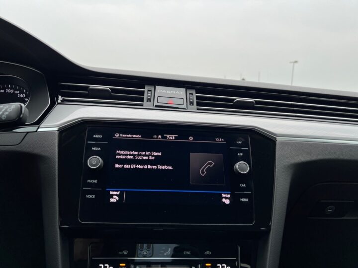 Abbildung Fahrzeugdetailansicht Volkswagen Passat Variant - Nr. 22