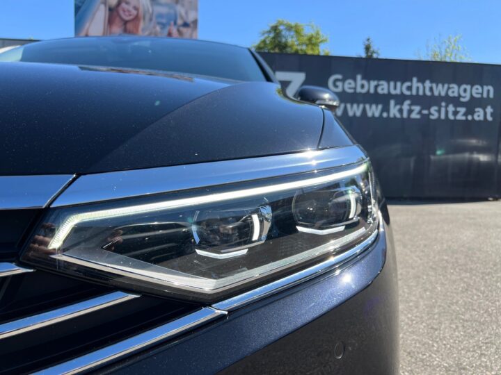 Abbildung Fahrzeugdetailansicht Volkswagen Passat Variant - Nr. 35
