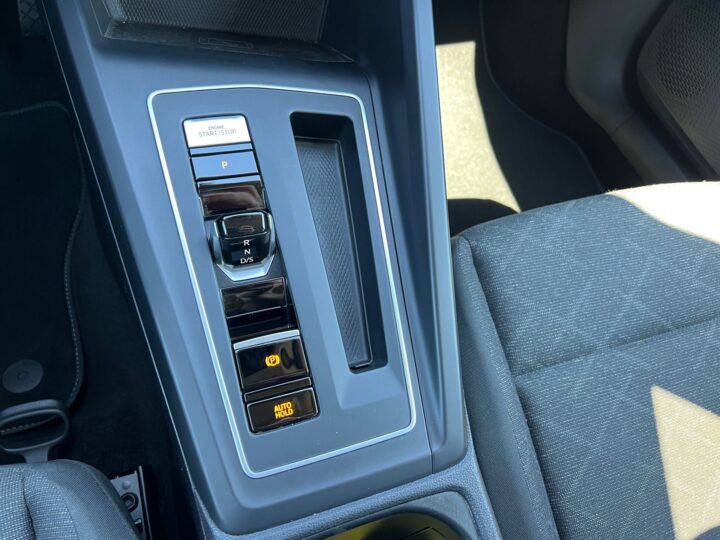 Abbildung Fahrzeugdetailansicht Volkswagen Golf Variant - Nr. 29