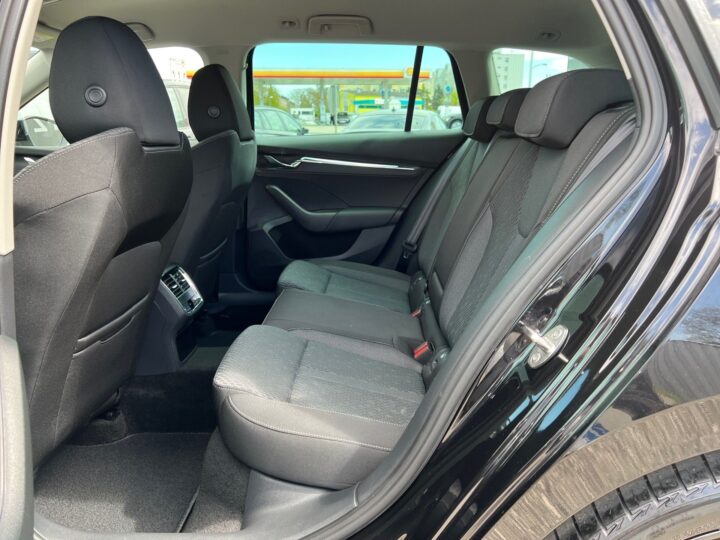 Abbildung Fahrzeugdetailansicht Skoda Octavia - Nr. 13