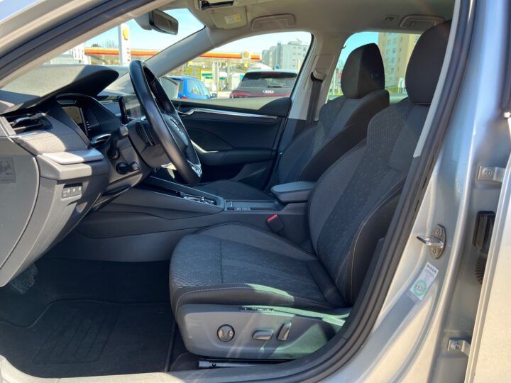 Abbildung Fahrzeugdetailansicht Skoda Octavia - Nr. 12