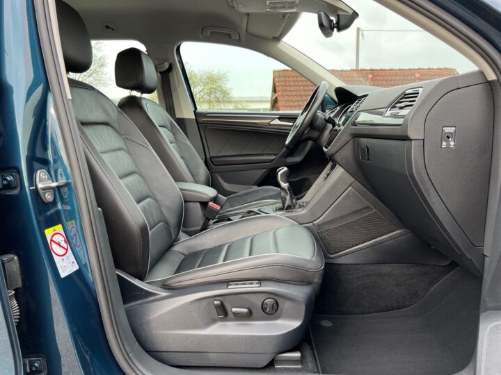 Abbildung Fahrzeugdetailansicht Volkswagen Tiguan - Nr. 33