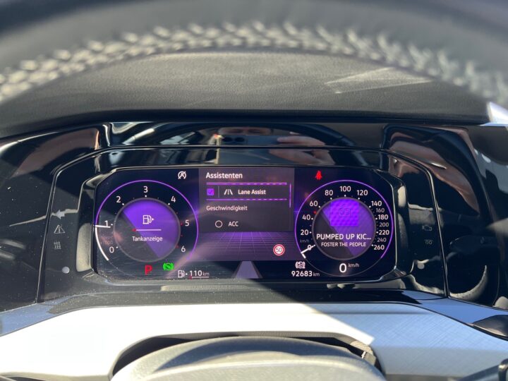 Abbildung Fahrzeugdetailansicht Volkswagen Golf Variant - Nr. 17