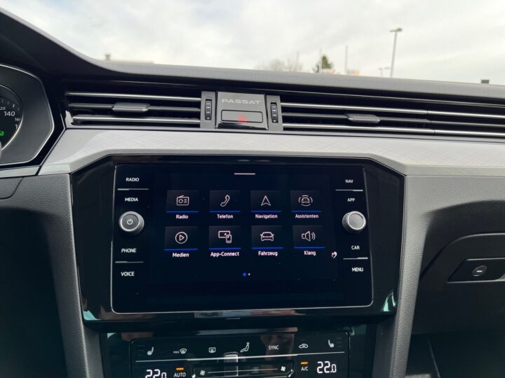 Abbildung Fahrzeugdetailansicht Volkswagen Passat Variant - Nr. 18