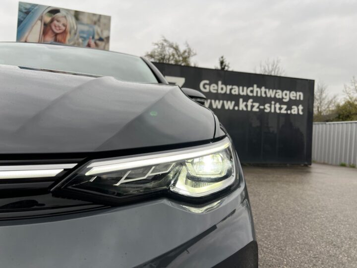 Abbildung Fahrzeugdetailansicht Volkswagen Golf - Nr. 35