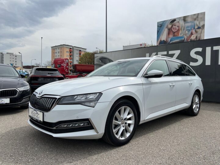 Abbildung Fahrzeugdetailansicht Skoda Superb - Nr. 6