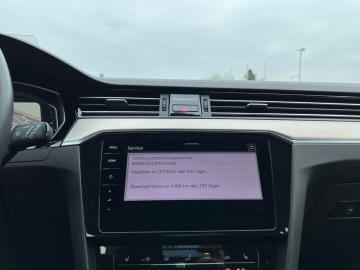 Abbildung Fahrzeugdetailansicht Volkswagen Passat Variant - Nr. 26