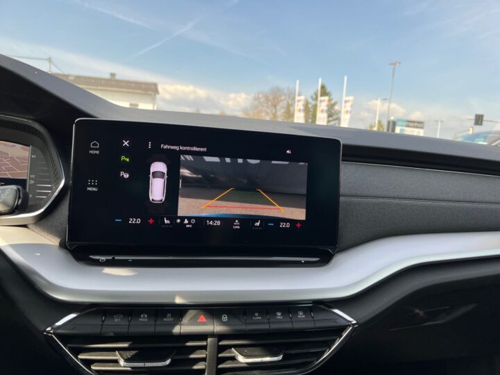 Abbildung Fahrzeugdetailansicht Skoda Octavia - Nr. 27