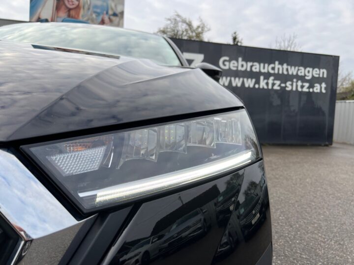 Abbildung Fahrzeugdetailansicht Skoda Octavia - Nr. 33