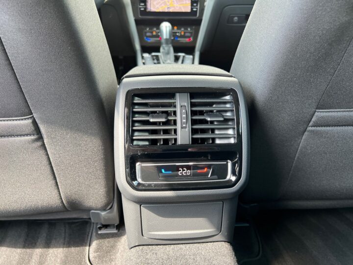 Abbildung Fahrzeugdetailansicht Volkswagen Passat Variant - Nr. 32