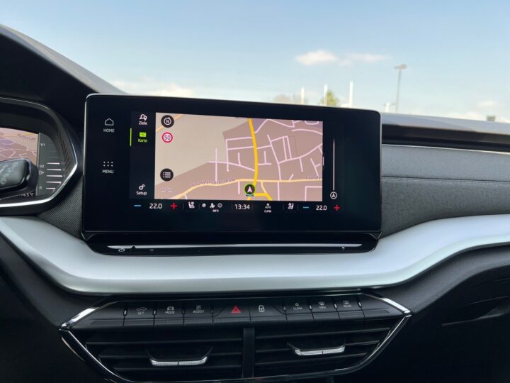 Abbildung Fahrzeugdetailansicht Skoda Octavia - Nr. 23