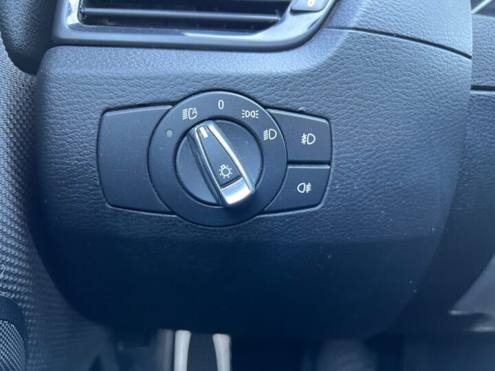 Abbildung Fahrzeugdetailansicht BMW X1 - Nr. 38