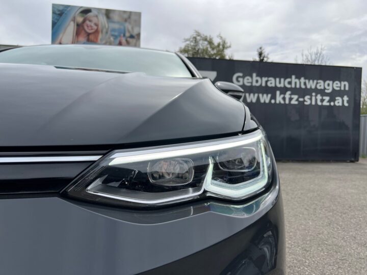 Abbildung Fahrzeugdetailansicht Volkswagen Golf Variant - Nr. 36