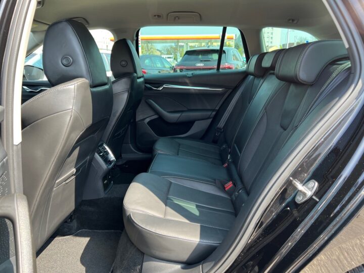 Abbildung Fahrzeugdetailansicht Skoda Octavia - Nr. 13