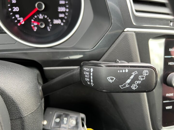 Abbildung Fahrzeugdetailansicht Volkswagen Tiguan - Nr. 41