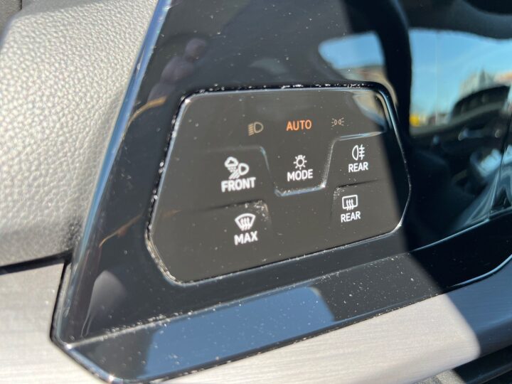 Abbildung Fahrzeugdetailansicht Volkswagen Golf Variant - Nr. 45