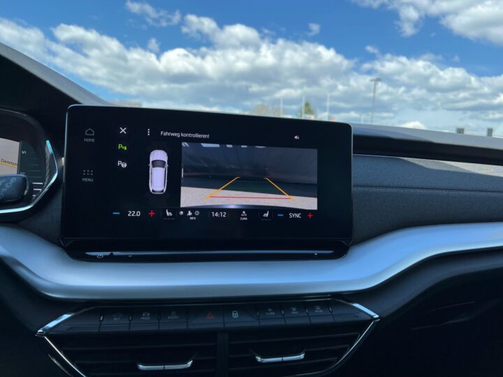 Abbildung Fahrzeugdetailansicht Skoda Octavia - Nr. 27