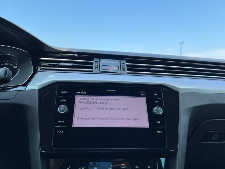 Abbildung Fahrzeugdetailansicht Volkswagen Passat Variant - Nr. 24