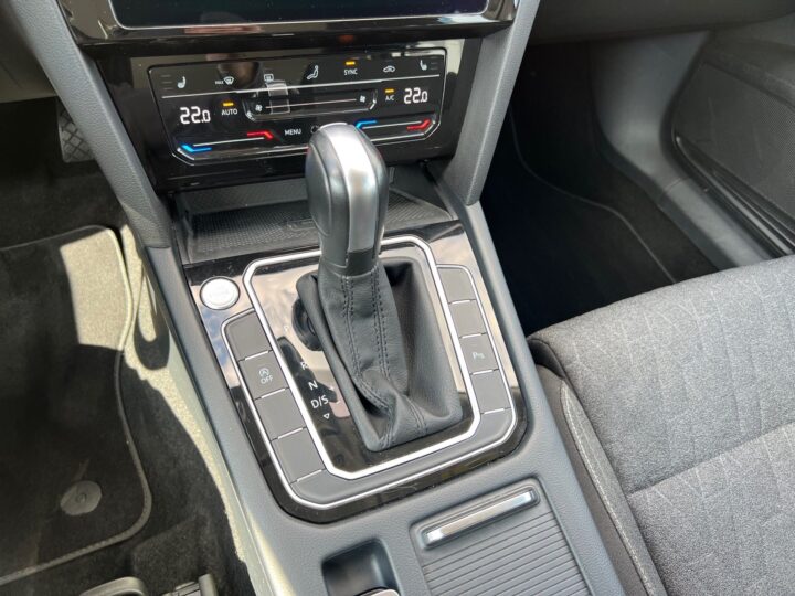 Abbildung Fahrzeugdetailansicht Volkswagen Passat Variant - Nr. 28