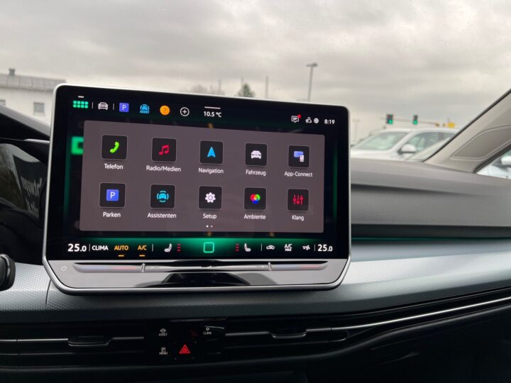 Abbildung Fahrzeugdetailansicht Volkswagen Golf - Nr. 18