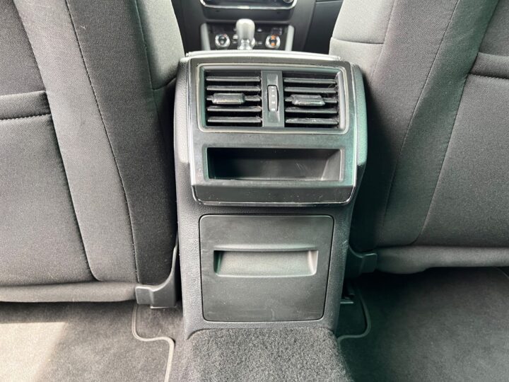 Abbildung Fahrzeugdetailansicht Skoda Superb - Nr. 32